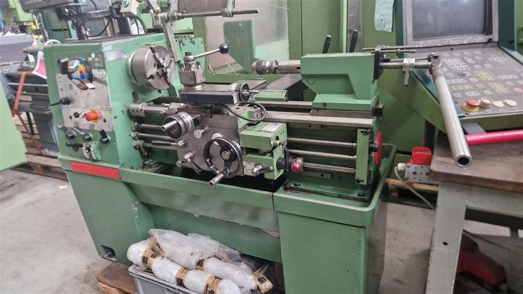 Colchester ENGINE LATHE 2500 rpm Master 2500