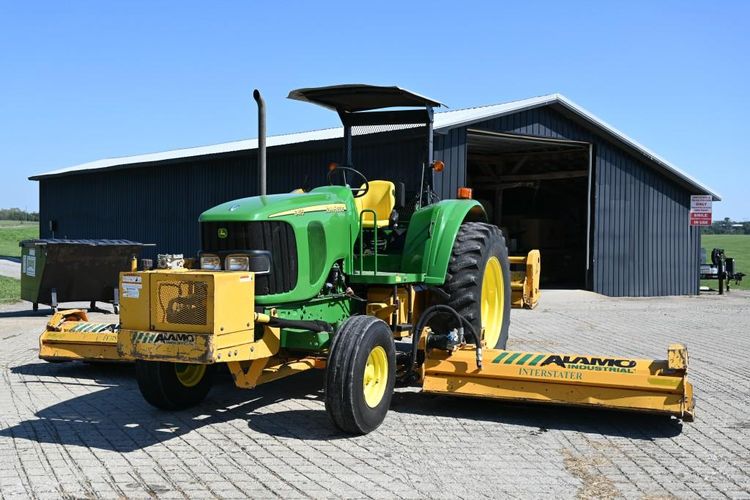 John Deere 6415 Tractor