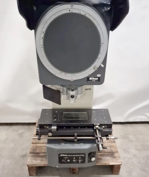 Nikon V 12