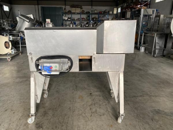 MARRODAN CUTTING MACHINE FOR FRUITS AND VEGETABLES