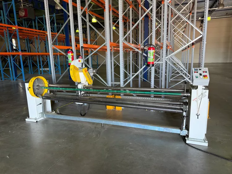 Dueffe SM430 Semi-automatic roll cutting machine