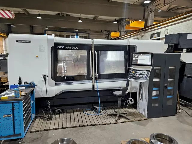 DMG SIEMENS     Model: 840D 4000 1/MIN MORI CTX beta 2000 3 Axis