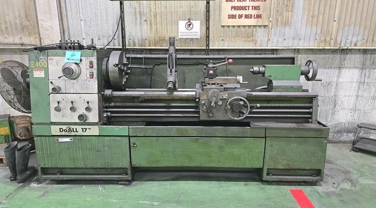 DoAll Engine Lathe Variable Speed 17" X 80"