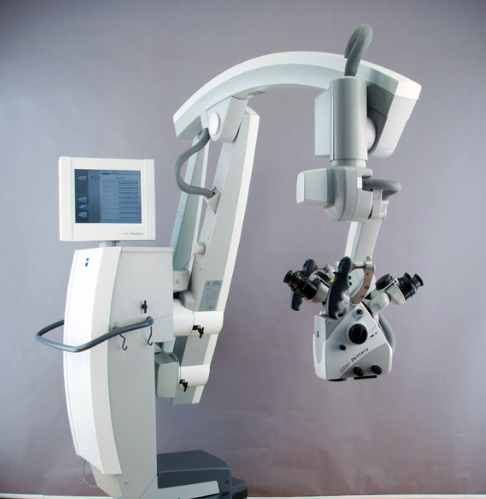 ZEISS OPMI Pentero 800 Neurosurgery Microscope