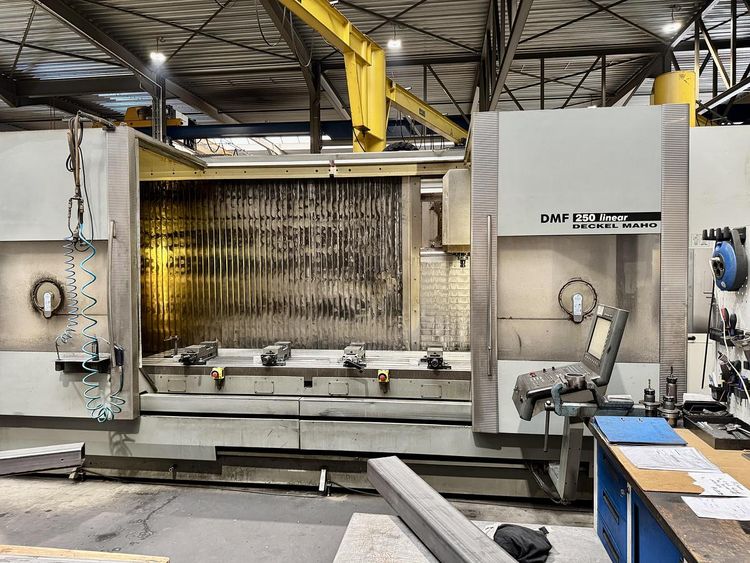 Deckel Maho DMF250 Linear 3 Axis