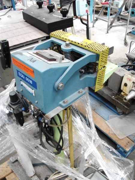 Tew THS-200 Electric Bar Sealer