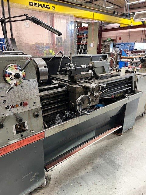 Colchester Engine Lathe 2000 rpm (16 steps) TRIUMPH 2000