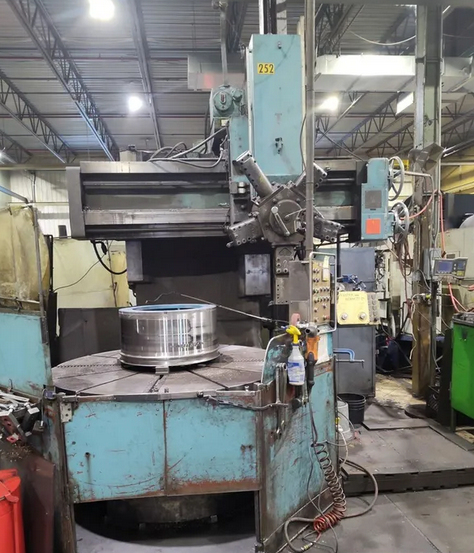 Webster & Bennett 72 E-R Table diameter: 72″ (4-jaw chuck)