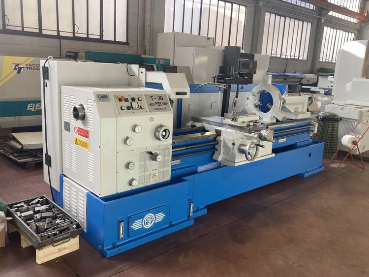 PBR ENGINE LATHE Variabl T30 300x2000mm