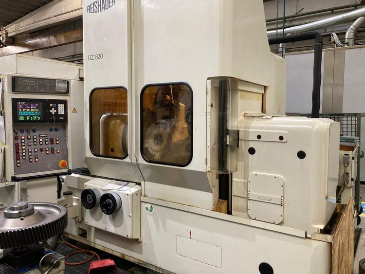 Reishauer RZ820 Variable Gear grinding machine