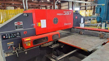 Amada PEGA 357 33 ton
