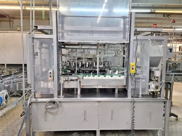 Rico 170/14.26.10 Swing-Top Closing Machine