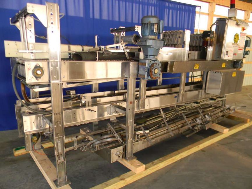 Hartness CM 2600 Continuous Motion Tray or Case Packer