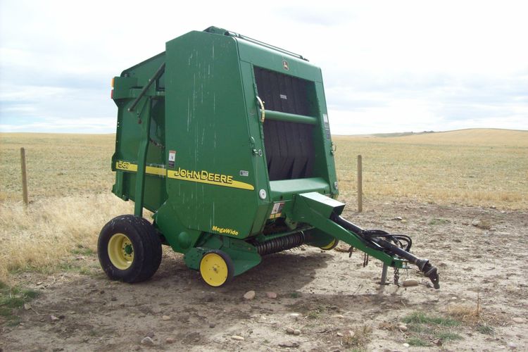 John Deere 567 Baler