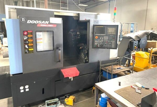 Doosan Doosan-Fanuc i Series CNC Control 5000 RPM PUMA 2100Y 2 Axis