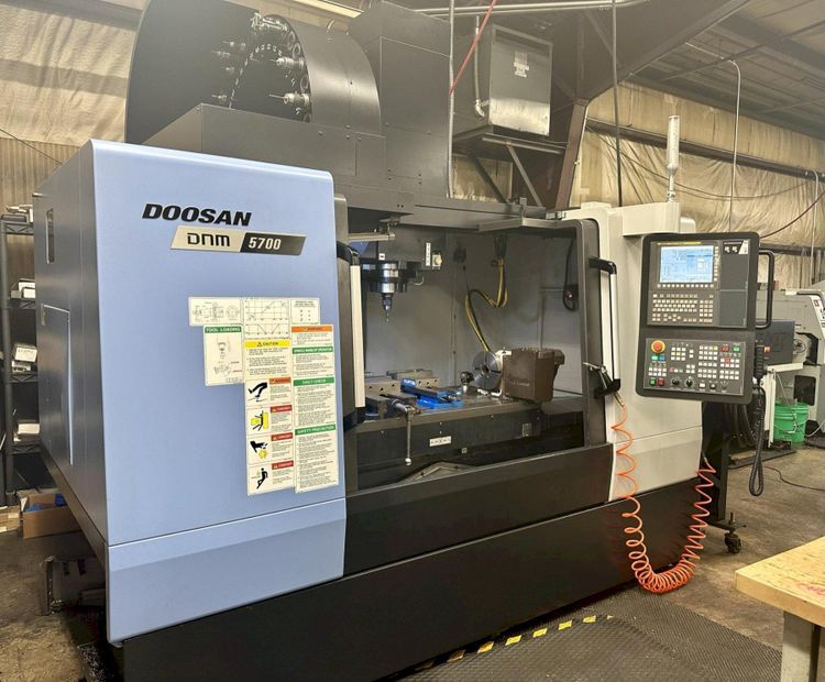 Doosan DNM 5700 4 Axis