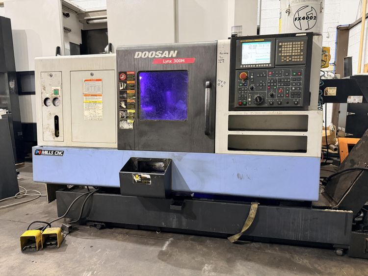 Doosan FANUC Oi with Ezi Guide 3500 rpm Lynx 300M 2 Axis