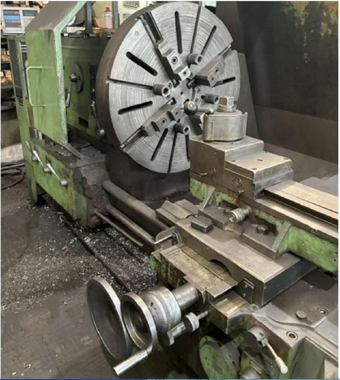 Poreba Engine Lathe 1,250 rpm TR 115