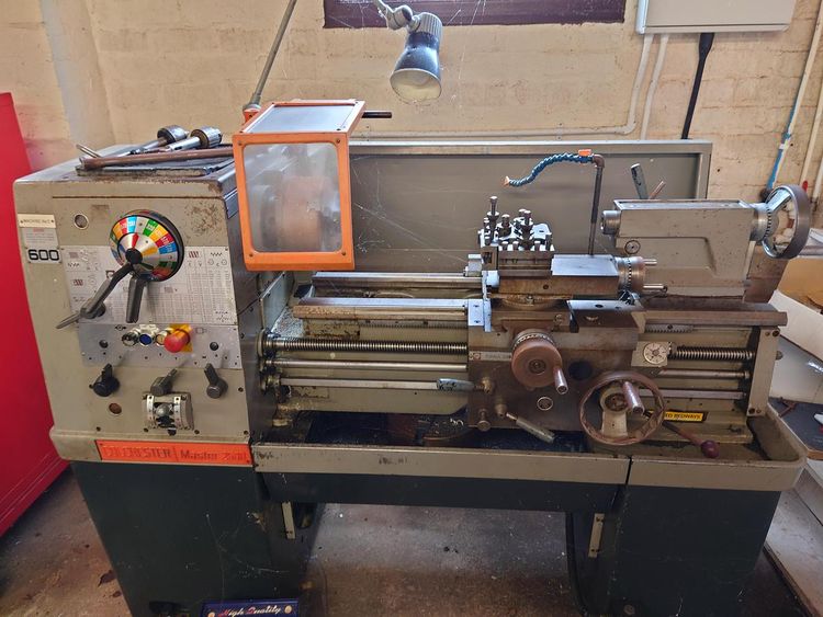 Colchester GAP BED CENTRE LATHE 2500 rpm MASTER 2500 13" x 25"