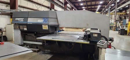 Strippit 1500H30 GE FANUC 180IP, 40 STA.,2 A/I, 60" X 60" 33 TON