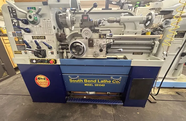 South Bend Engine Lathe 2,000 RPM SB1049