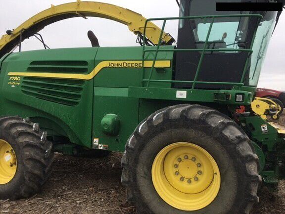 John Deere 7780 Self Propelled Forage Harvesters