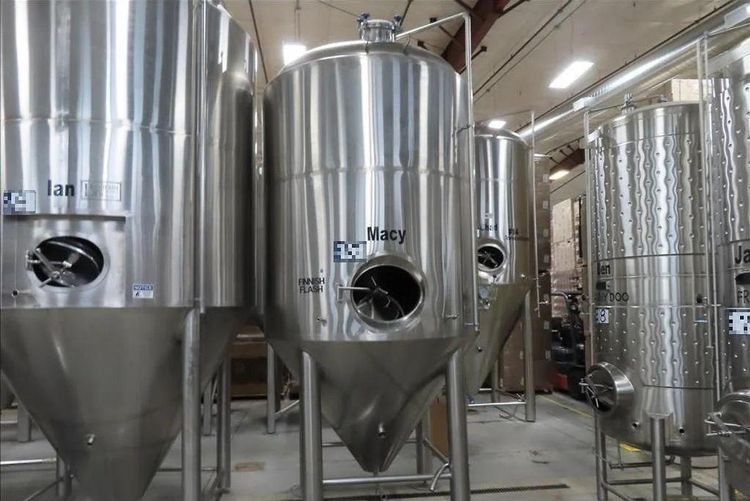 2  40bbl / 1240 Gal jacketed conical fermenters