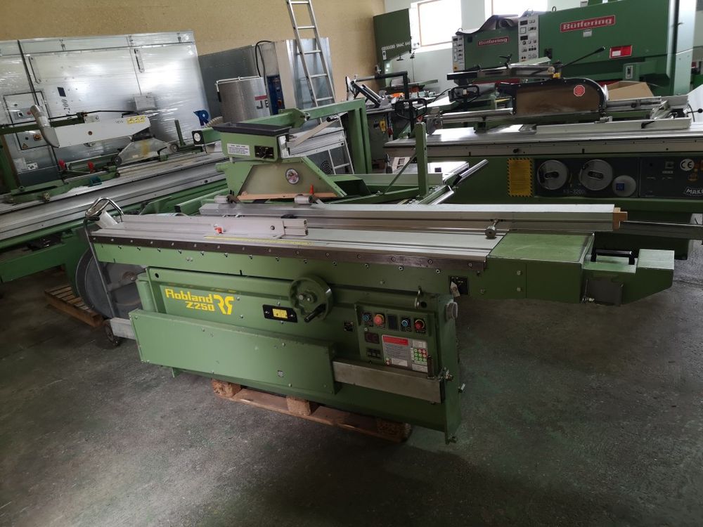 Robland Z250, Sliding table saw
