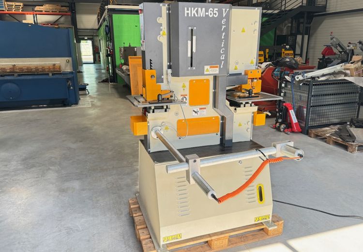 Sahinler HKM 65V 65 tons