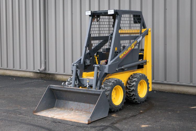 New Holland LS120 Skid Steer Loader
