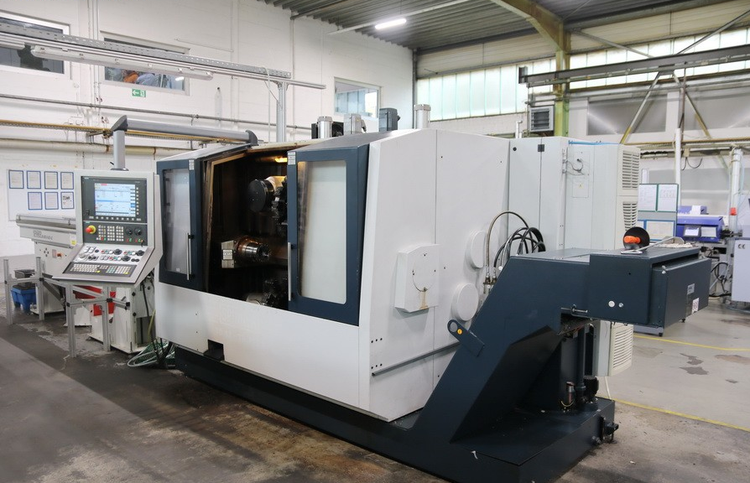 Spinner 840 D - SL Siemens 7000 min/-1 TD 42 Triplex 2 Axis