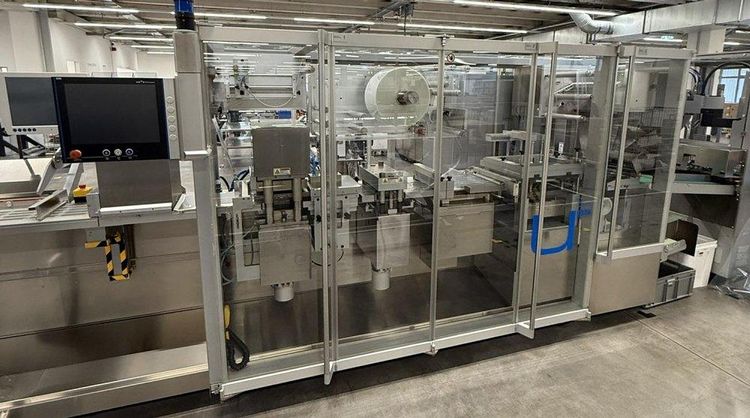 UHLMANN UPS 5 - C 2156 Blister and cartoning line