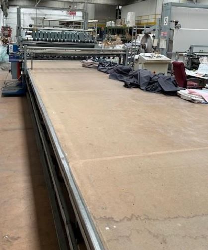 FK Cutting bench with spreader and table