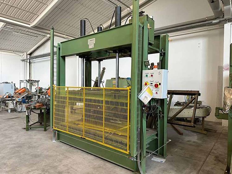 Vecchiato BENDING PRESS