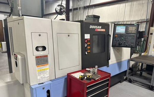 Doosan Fanuc Series OiTD CNC Control 2,800 RPM PUMA 300C 2 Axis