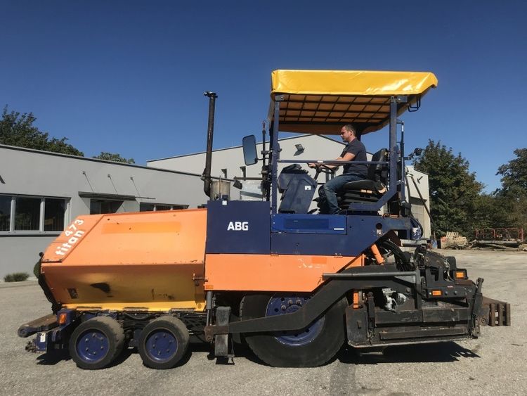 Volvo Titan 473 Mobile Paver