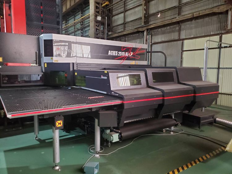 Amada AMADA Co., Ltd. ACIES 2515AJ 30 T