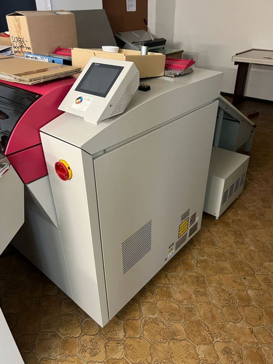 Screen PT-R4300