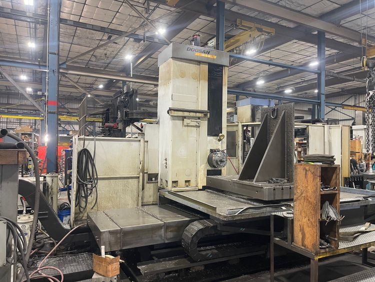 Doosan DB 130C Spindle diameter: 5.1 in 2500 rpm