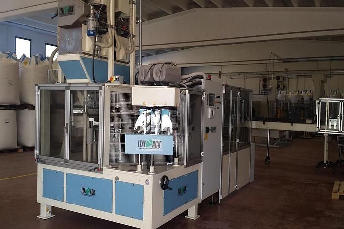 Packaging machine for sugar