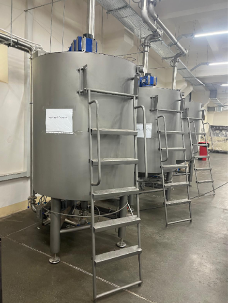 Chocolate Storage Tanks