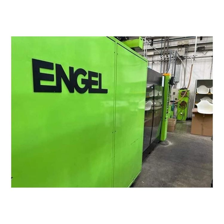 Engel Injection Molding 800 T