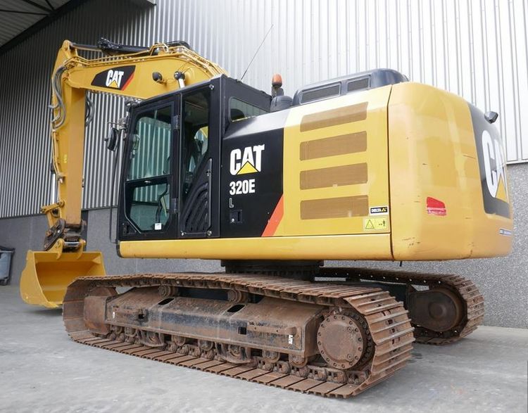 Caterpillar 320EL Tracked Excavator