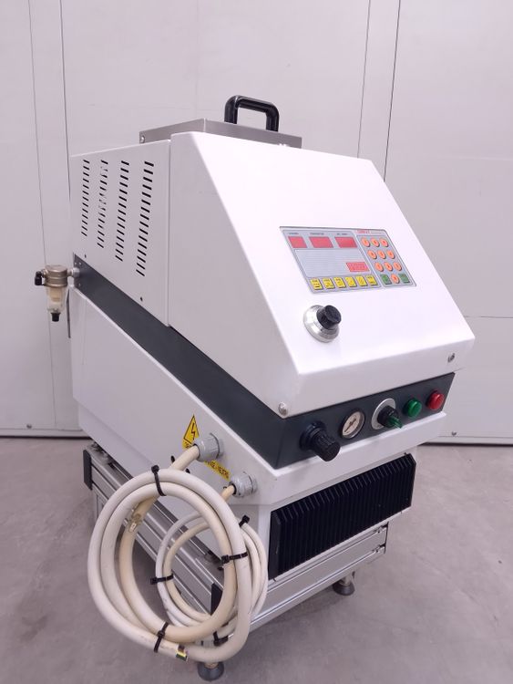 NWTER4  HOT MELT GLUE APPLICATOR