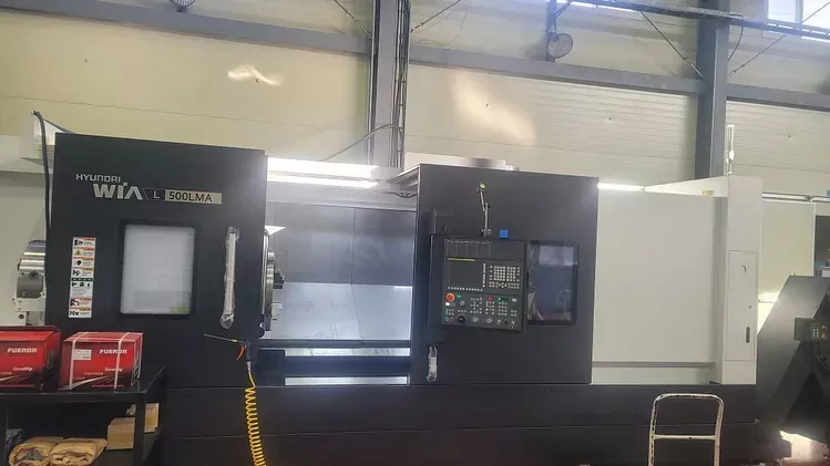 Hyundai CNC CONTROL 10.8 RPM HYUNDAI WIA L500LMA 2 Axis