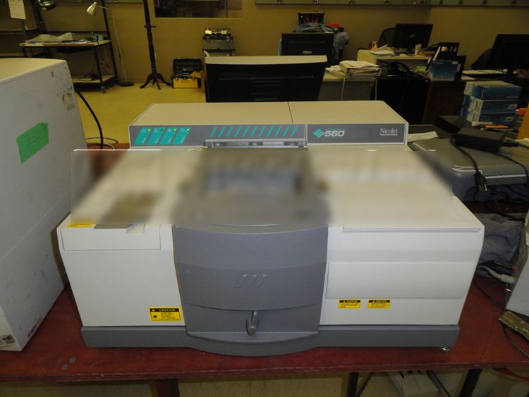 Nicolet MAGNA-IR 560 Spectrometer