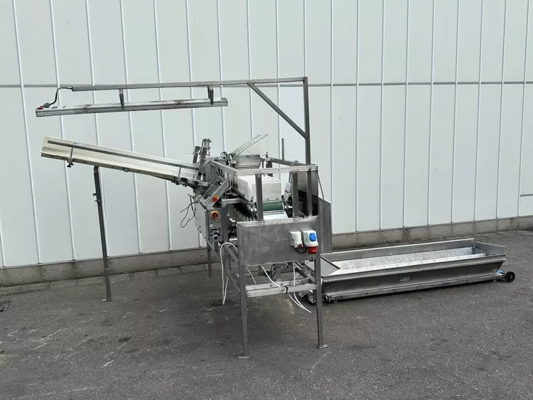 Newtec NBM 50, Denester and punnet filler