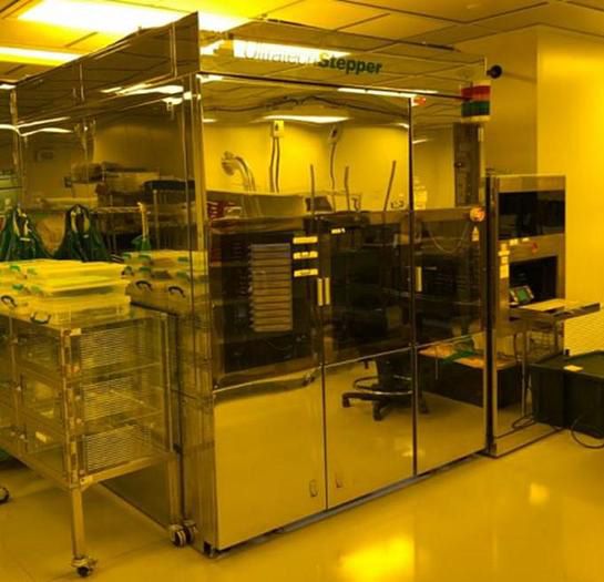 Ultratech Saturn 3 Wafer Stepper