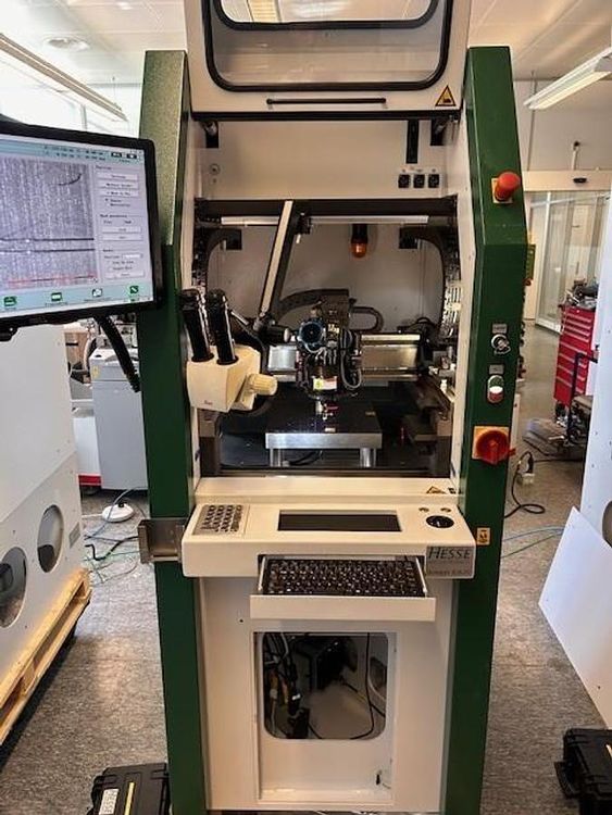 Hesse BJ820 Wire Bonder