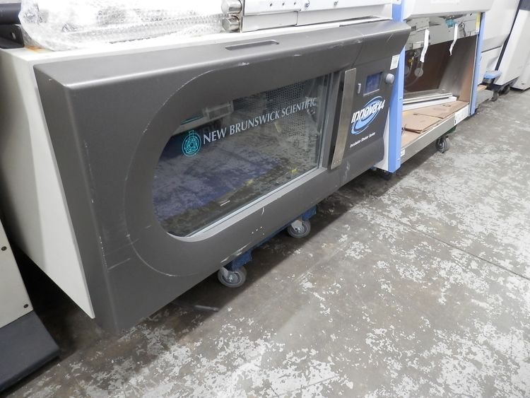 New Brunswick, Scientific Innova 44R Refrigerating Incubator Shaker